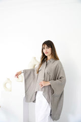 JOURI - CAPE CUT SHIRT - TAUPE - Modestories