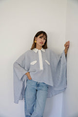 JOURI - CAPE CUT SHIRT - WHITE & BLUE - Modestories