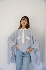 JOURI - CAPE CUT SHIRT - WHITE & BLUE - Modestories