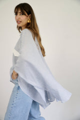 JOURI - CAPE CUT SHIRT - WHITE & BLUE - Modestories