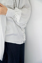 MARA - SHIRT WITH REMOVABLE SCARF - WHITE & DARK GREEN - Modestories