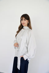 MARA - SHIRT WITH REMOVABLE SCARF - WHITE & DARK GREEN - Modestories