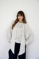 MARA - SHIRT WITH REMOVABLE SCARF - WHITE & DARK GREEN - Modestories